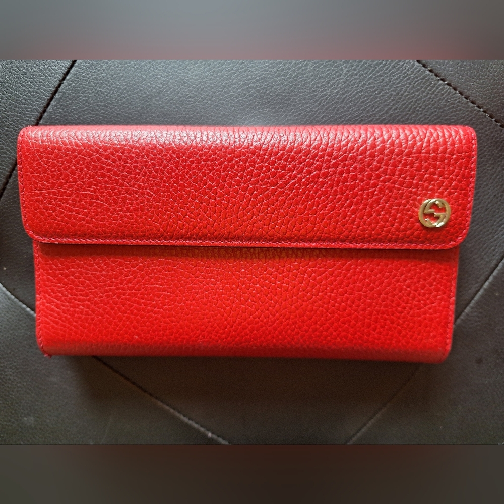 Gucci Wallet EUC